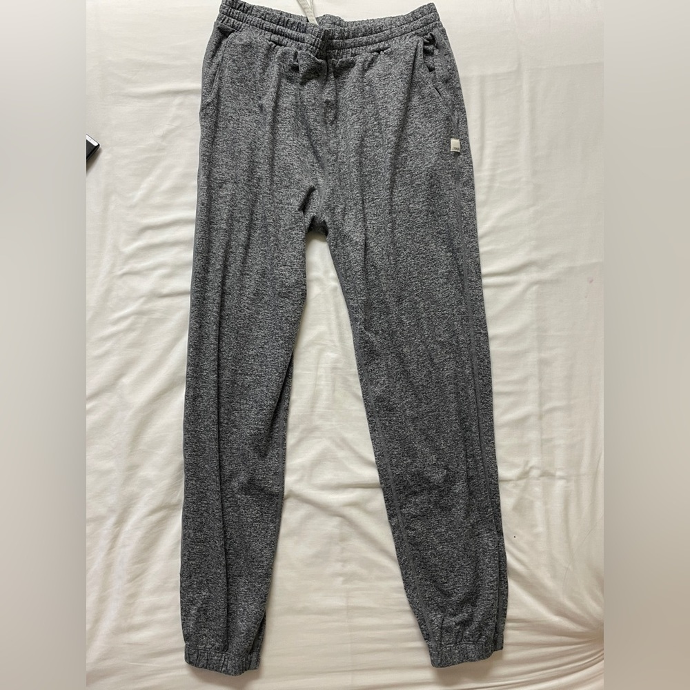 Vuori boyfriend joggers